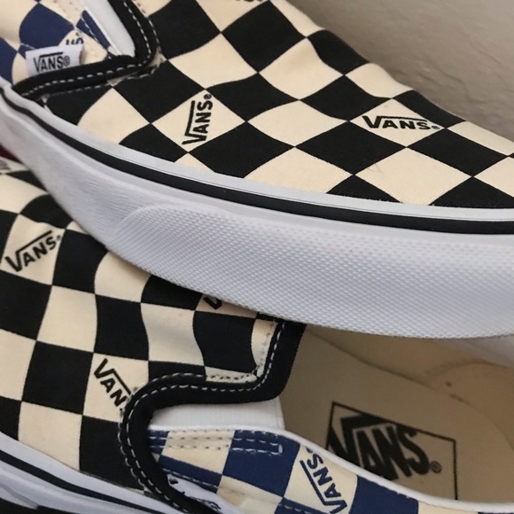 Checkered Vans - Picture 2 of 4